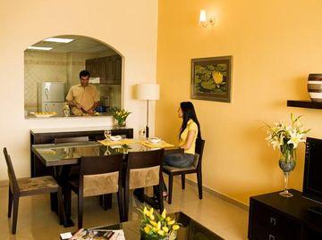 Crystal Living Courts Hotel Dubai Al Barsha, near The Greens P.O. Box 283439