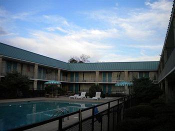 Bossier Inn and Suites 750 Diamond Jacks Blvd