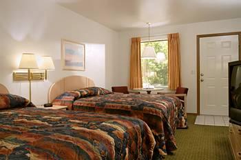 Fall Creek Inn & Suites Branson 995 State Highway 165