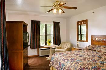 Fall Creek Inn & Suites Branson 995 State Highway 165