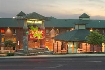 Grand Oaks Hotel Branson 2315 Green Mountain Dr