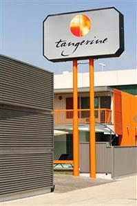 Tangerine Hotel Burbank (California) 3901 W. Riverside Drive