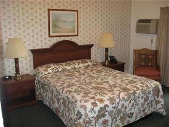 Hickory Grove Motor Inn Cooperstown 6854 St. Hwy