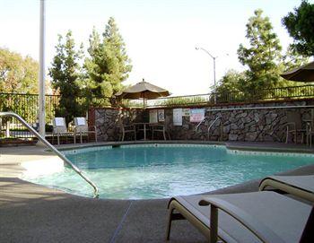 Piccadilly Inn Express Fresno (California) 5113 E Mckinley Ave