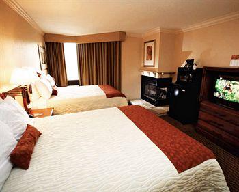 Edgewater Hotel Gatlinburg 402 River Road