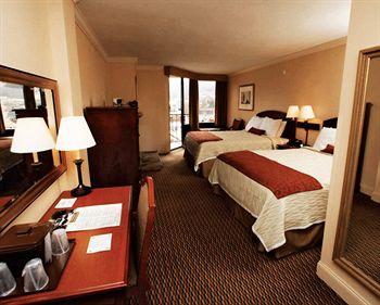 Edgewater Hotel Gatlinburg 402 River Road