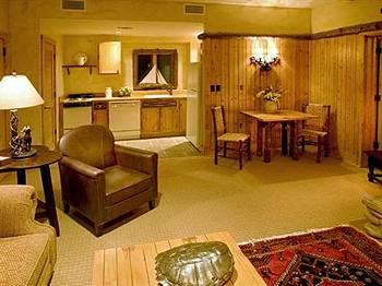 The Lodge at Buckberry Creek Gatlinburg 961 Campbell Lead Rd