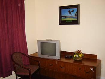 Travel Inn Hershey 905 East Chocolate Avenue