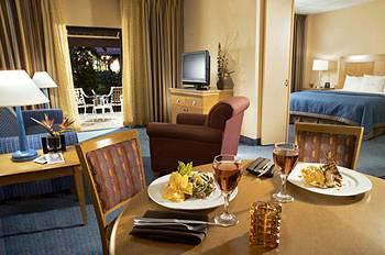 Doubletree Guest Suites Walt Disney Lake Buena Vista 2305 Hotel Plaza Boulevard