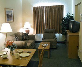 Island Suites Lake Havasu City 236 Lake Havasu Ave S.