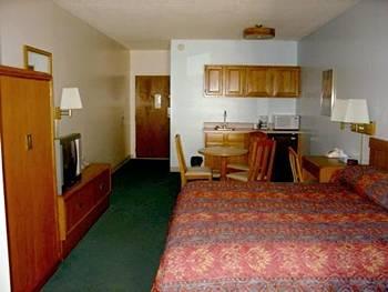 Westfield Inn & Suites 2929 Hempland Rd