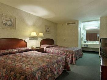 GuestHouse Inn & Suites Lincoln (Nebraska) 5250 Cornhusker Highway