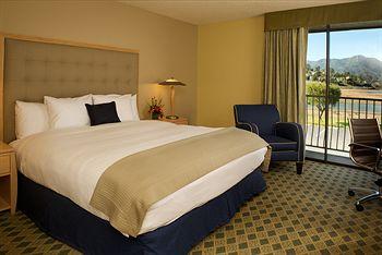 Holiday Inn Express Sausalito Mill Valley 160 Shoreline Highway