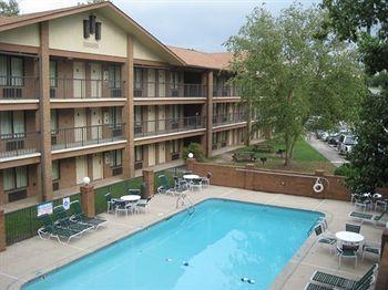 Guesthouse Inn Atlanta Norcross 2050 Willowtrail Pkwy