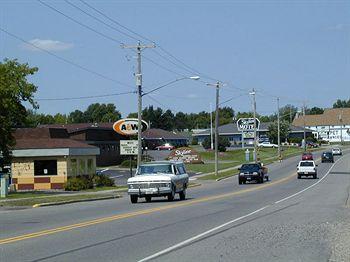 Skyline Motel Phillips 804 N. Lake Ave. (Hwy. 13 North)