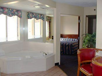 Family Inns of America Twin Malls Pigeon Forge 2647 Parkway