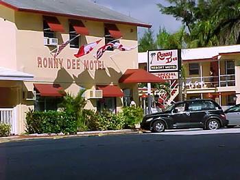 Ronny Dee Resort Motel Pompano Beach 717 South Ocean Blvd.