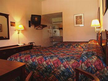 Budget Lodging Saint Clair 866 S Outer Rd Interstate 44 at exit 240