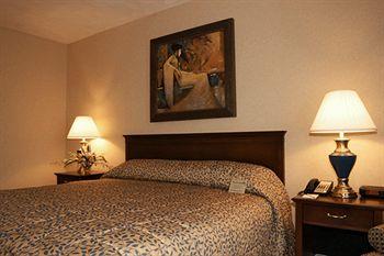 Parkway Hotel Saint Louis 4550 Forest Park Blvd.