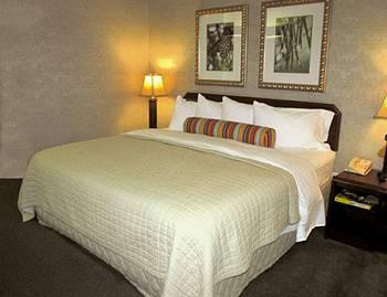 Phoenix Inn Suites North Salem 1590 Weston Court