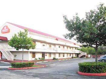 HomeGate Studios & Suites San Antonio Fiesta Park 10950 Laureate Dr