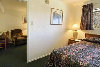 Tulsa Extended Stay Inn & Suites 8525 E 41St Street