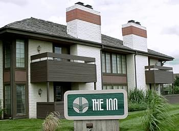 The Inn At Tallgrass Wichita 2280 N. Tara