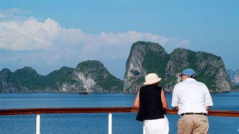 Emeraude Classic Cruises Halong 46 Le Thai To Street