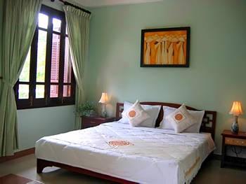 Long Life Hotel Hoi An 30 Ba Trieu Street, Hoi An Ancient Town