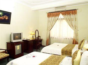 Duy Tan Hotel Hue 12 Hung Vuong Street