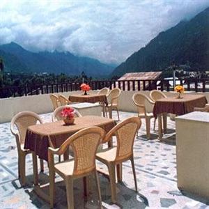 Hotel Snow Park Manali Near IBP Petrol Pump, Aleo