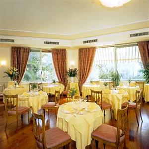 Hotel Paradiso Sanremo Via Roccasterone 12