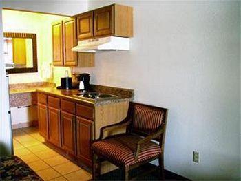 Fairview Suites Blytheville 1034 E Main Street