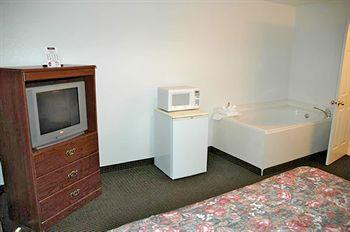 Americas Best Inn & Suites Saint George 245 N. Red Cliffs Drive