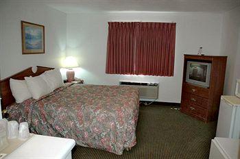 Americas Best Inn & Suites Saint George 245 N. Red Cliffs Drive