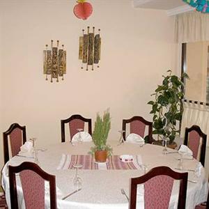 Hotel Restaurant Baron Tirana Rruga Elbasanit Sauk