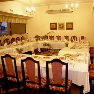 Hotel Restaurant Baron Tirana Rruga Elbasanit Sauk