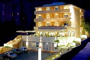 Rosina Hotel Makarska Vukovarska 38