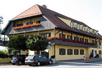 Hotel & Gasthof Wadenspanner Kirchgasse 2