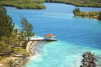 Fantasy Island Resort Roatan Cayo Ezequiel French Harbour