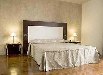 Cremona Palace Hotel Castelverde Via Castelleone 62