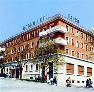 Grand Hotel e del Parco L'Aquila Corso Federico II, 74