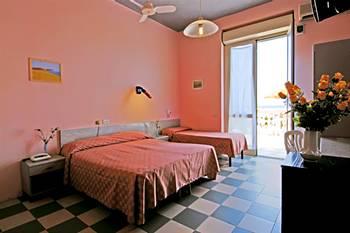 Happy Hotel Pietrasanta Lungomare Roma 291