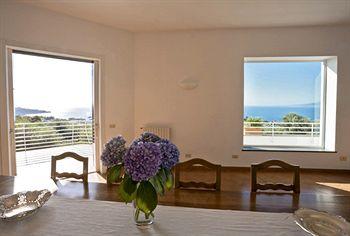 Villa Oriana Relais Bed & Breakfast Sorrento Via Rubinacci 1