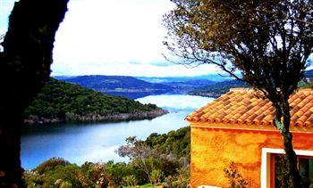 Aldiola Country Resort Sant'Antonio di Gallura Località Aldiola, SP 137 Lago del Liscia Km 4,700