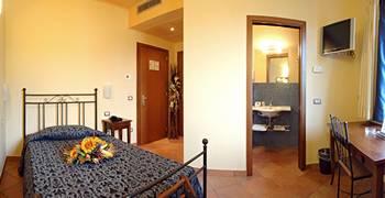 Hotel Marzia Scandicci Via Pisana, 246 / Via del Botteghino, 2