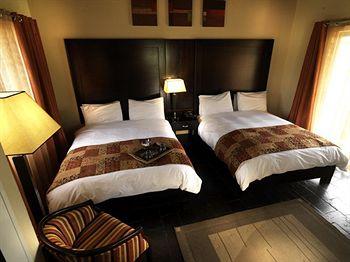 Shumba Valley Lodge Johannesburg R512 Pelindaba Road Lanseria
