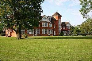 Grovefield House Hotel Slough Taplow Common Road