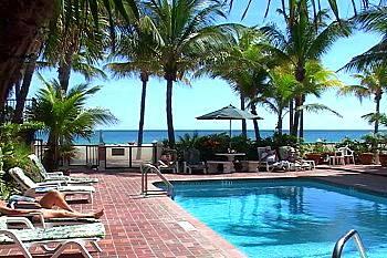 A Little Inn Lauderdale By the Sea 4546 El Mar Drive