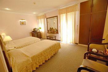 Golf 1 Hotel Da Lat 11 Dinh Tien Hoang Street